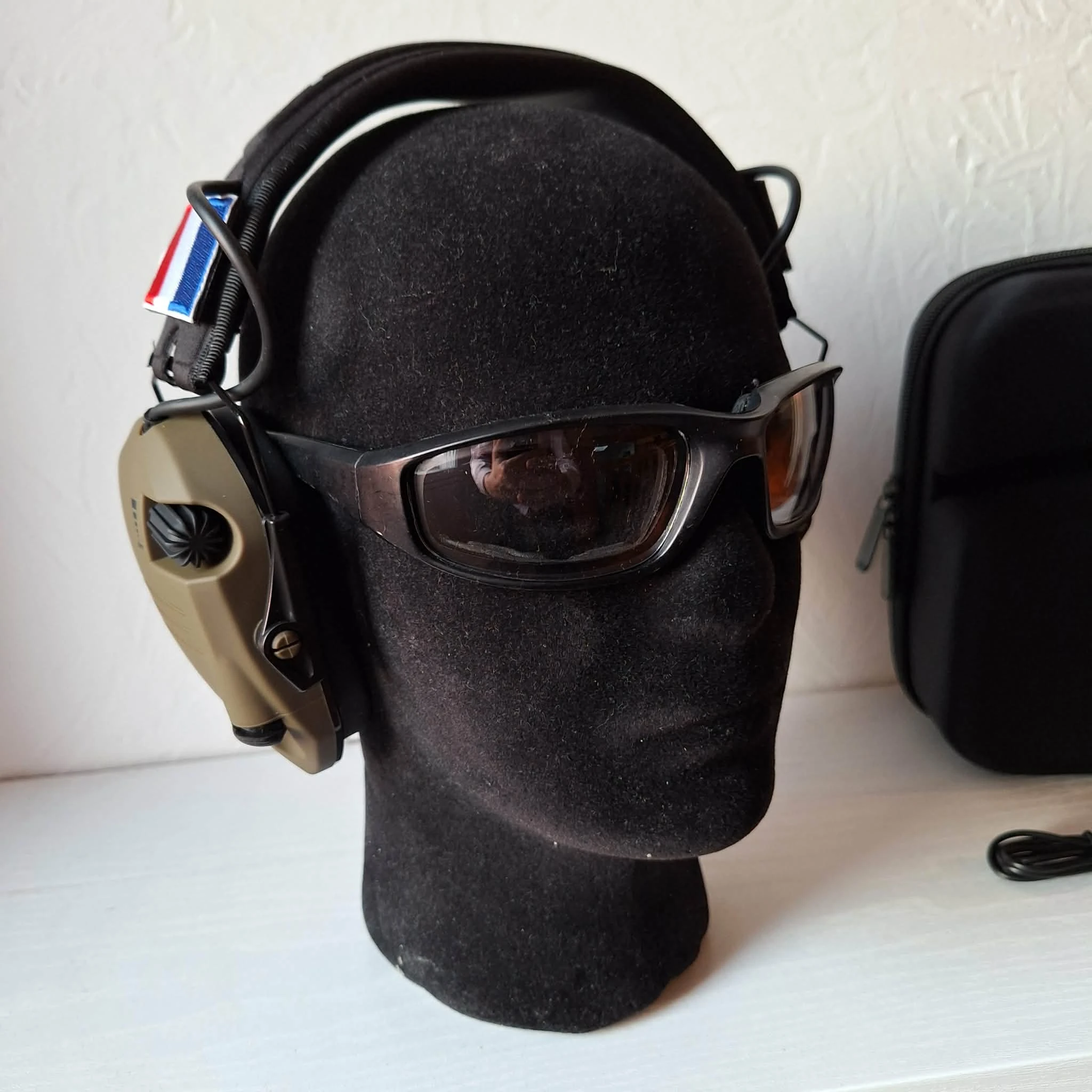 Cascos anti-ruido electrónicos + gafas de protección + estuche de transporte + parches F – photo 4